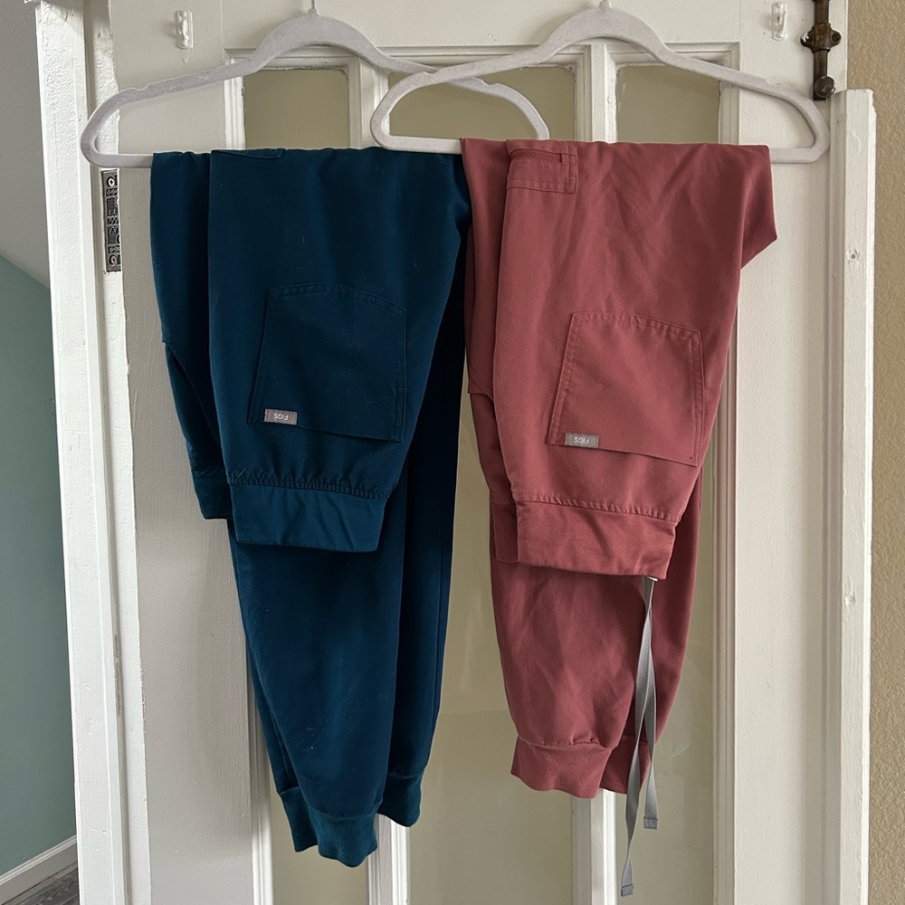 FIGS Zamora Scrubs